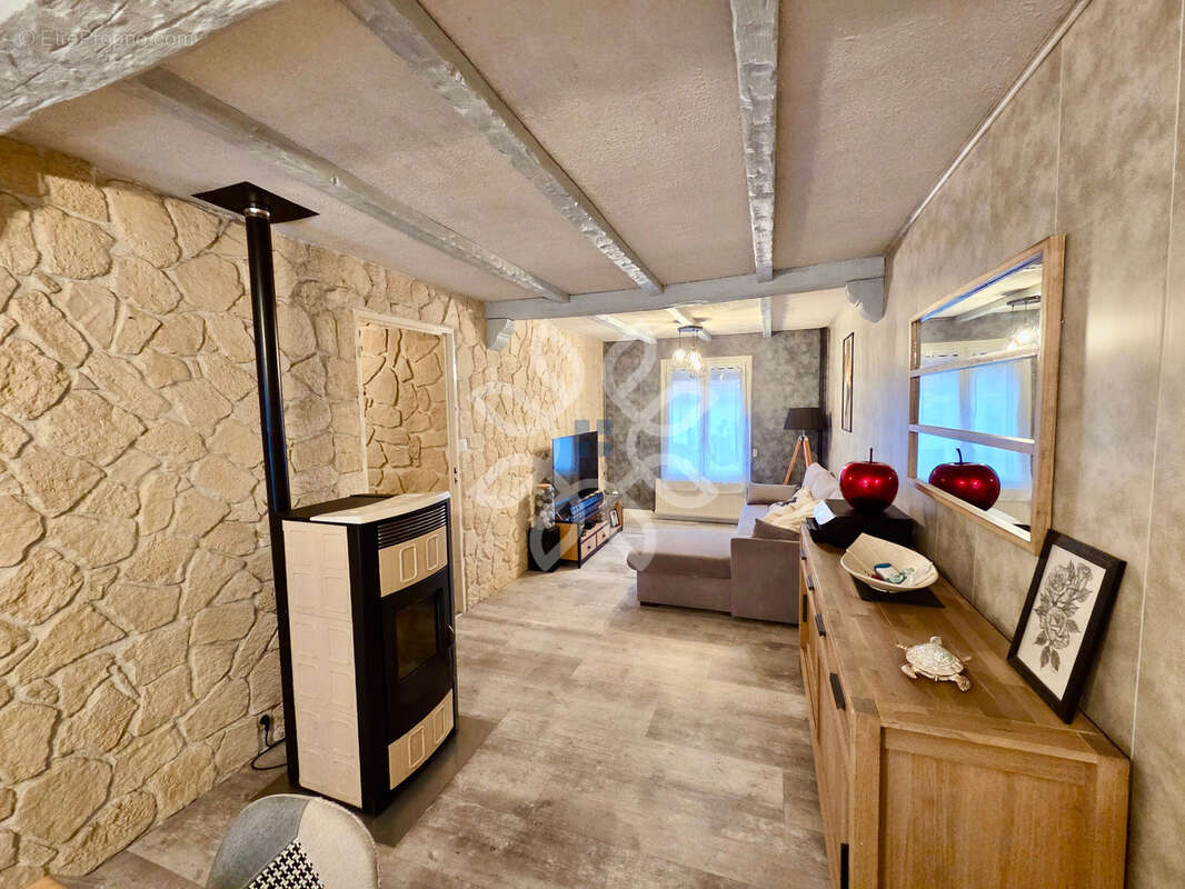 Maison à SAINTE-FLORINE