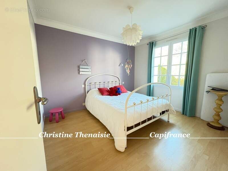 Maison à vendre 5 pièces - Plain-Pied - 3 chambres - 2 salles d'eau - 3 wc - Piscine couverte - 2 garages SAINT HILAIRE DE RIEZ  - photo 24