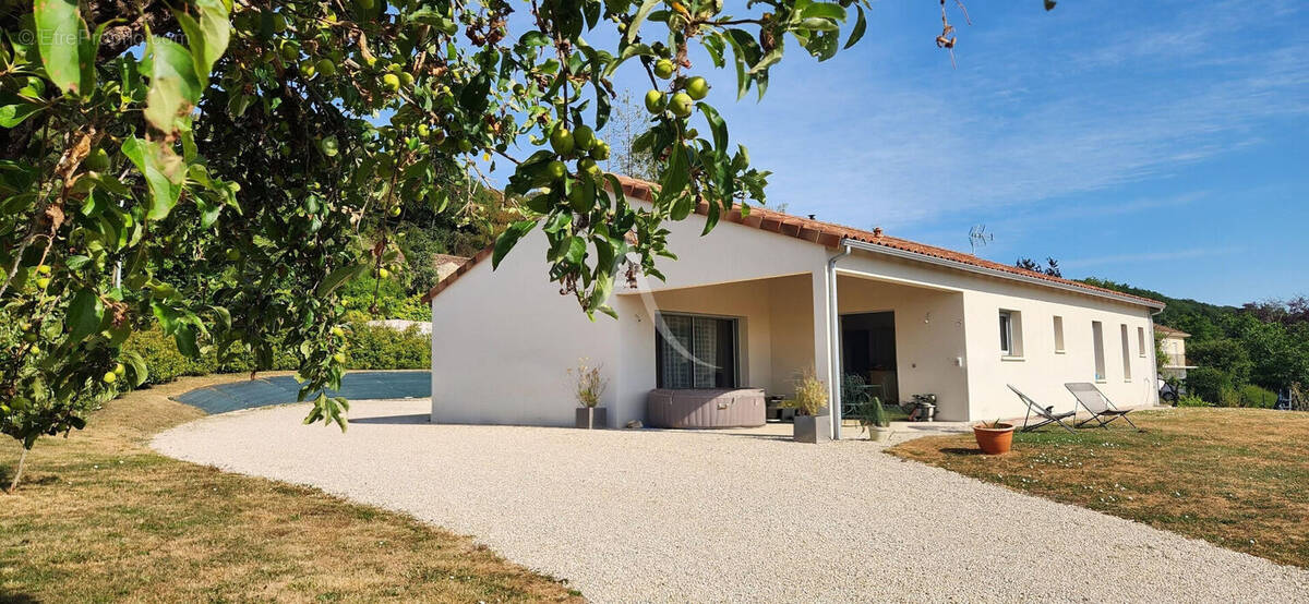 Maison à ITEUIL