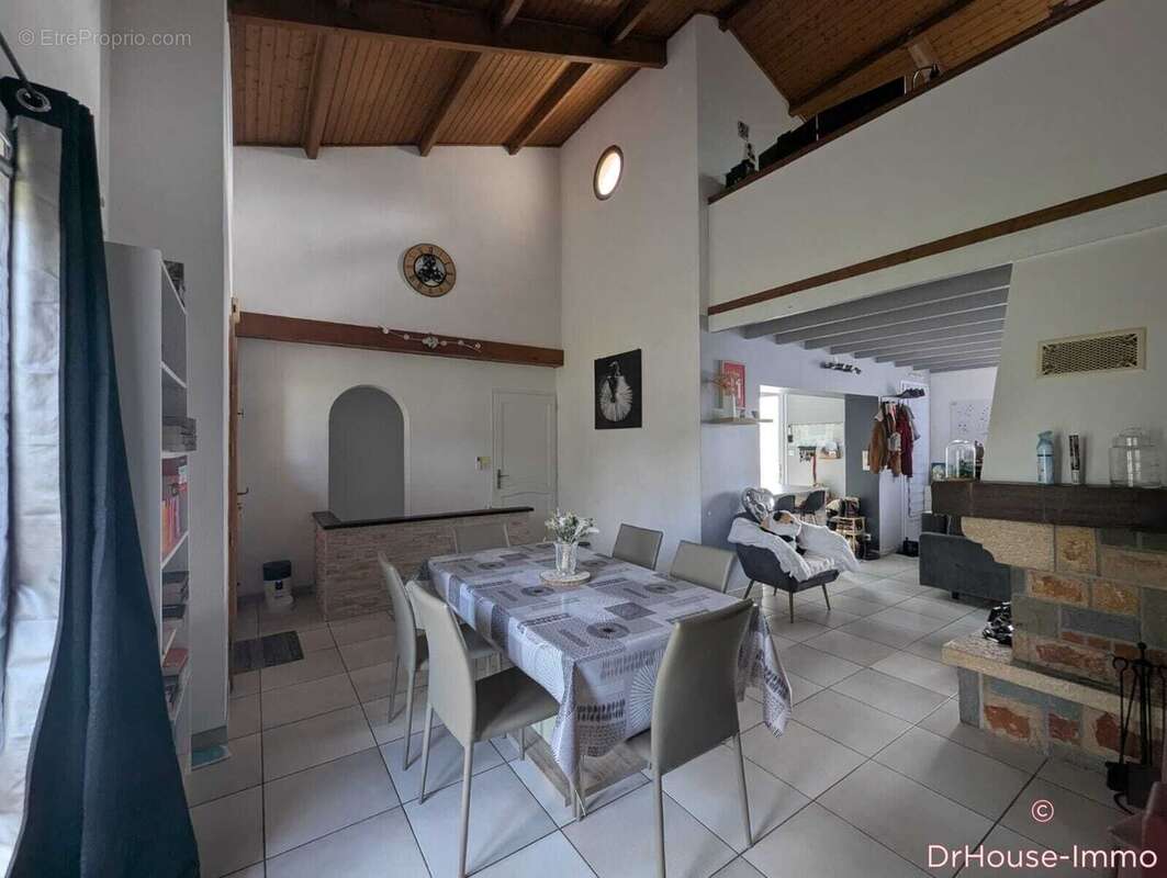 Maison à LEGE