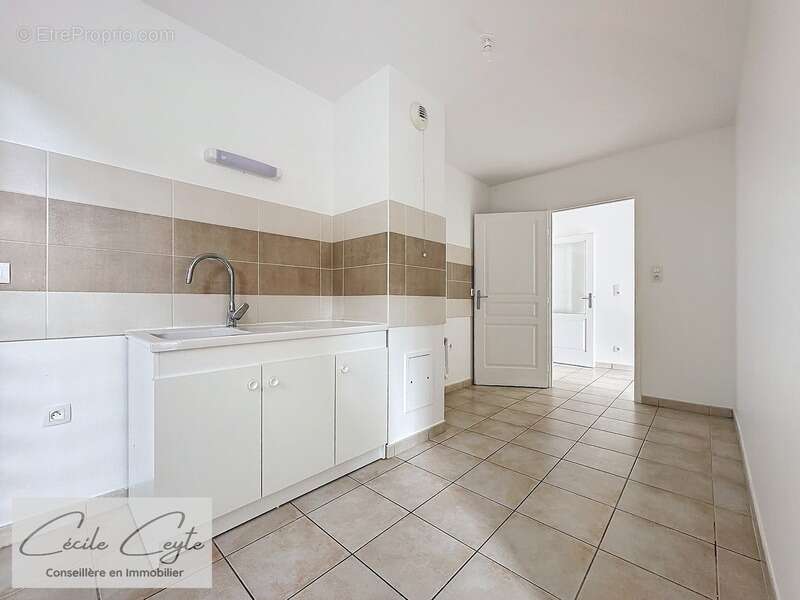 Appartement à MEYLAN