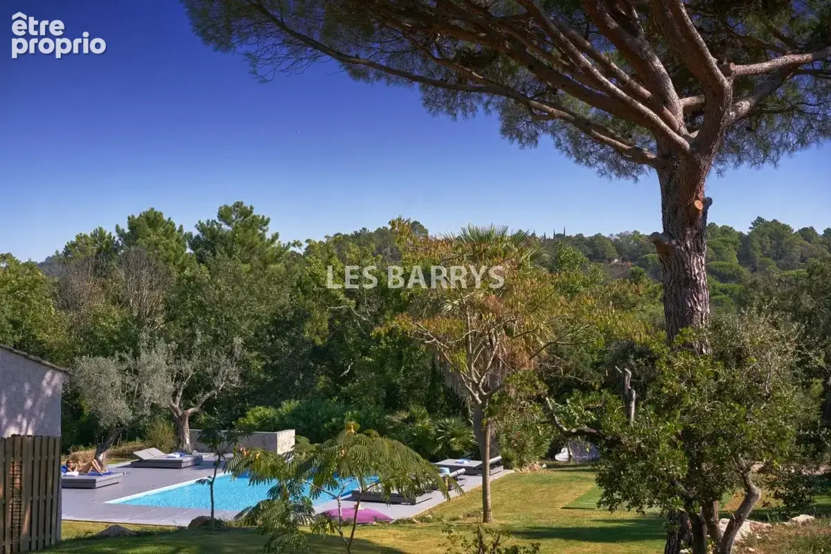 Rare villa de prestige à vendre à Gassin avec piscine et héliport - photo 19