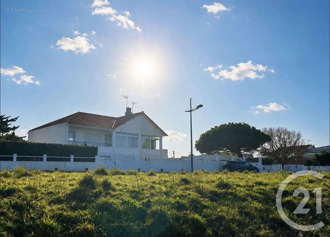 Maison à LA PLAINE-SUR-MER