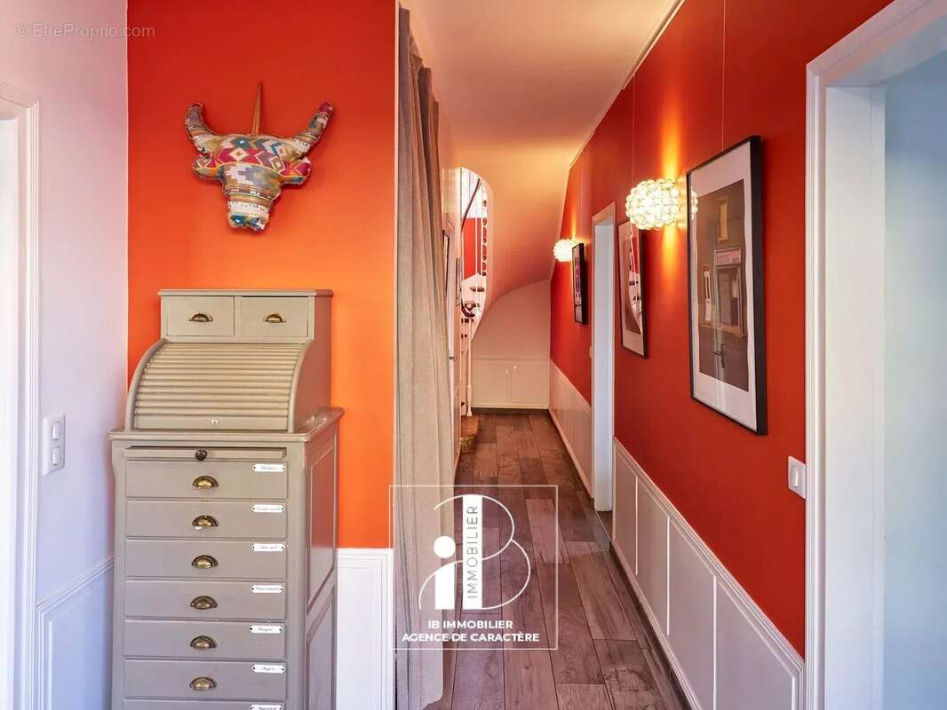 Maison à VULAINES-SUR-SEINE