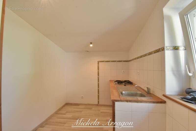 Maison en pierre de caractère avec dépendances et grange – Saint-Antoine-de-Ficalba (47) - photo 24