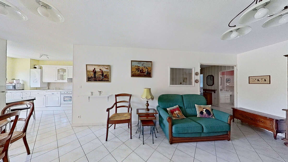 Appartement à CRAPONNE