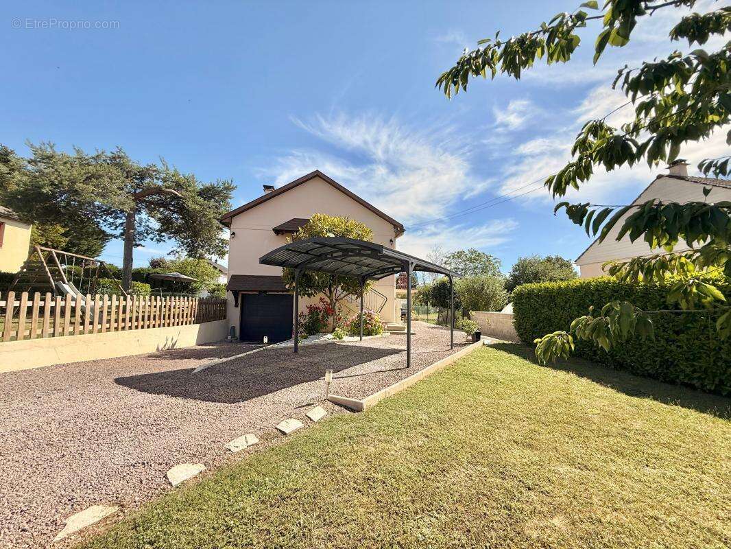 Maison sur sous sol complet, 4 chambres, terrain 914m2 - photo 2