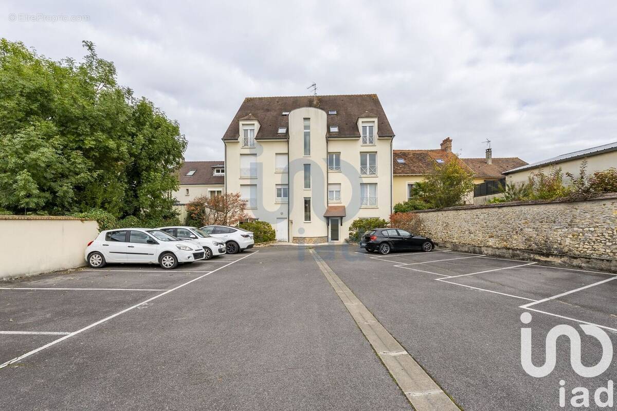 Photo 1 - Appartement à MOISSY-CRAMAYEL