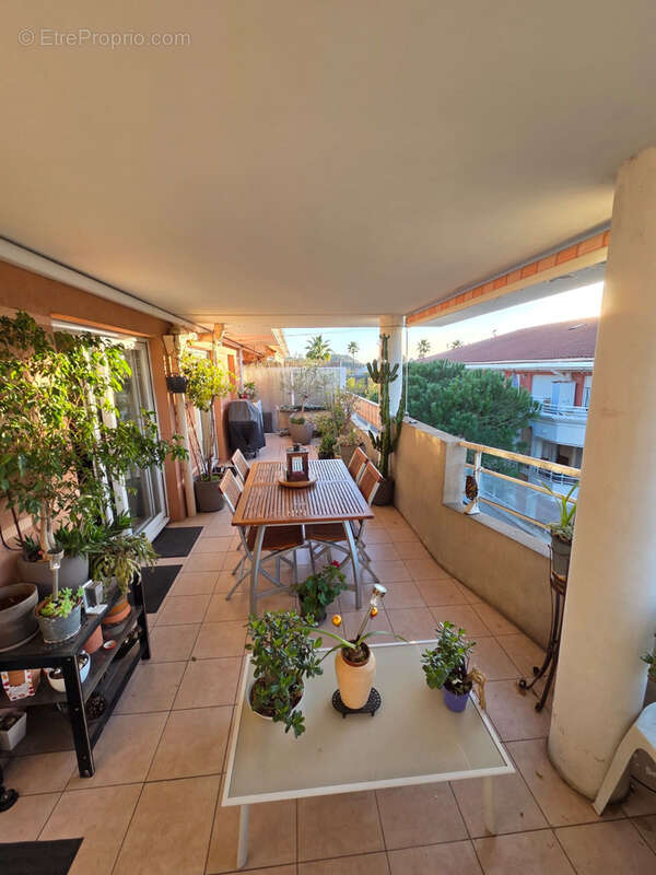 Appartement à LE CANNET