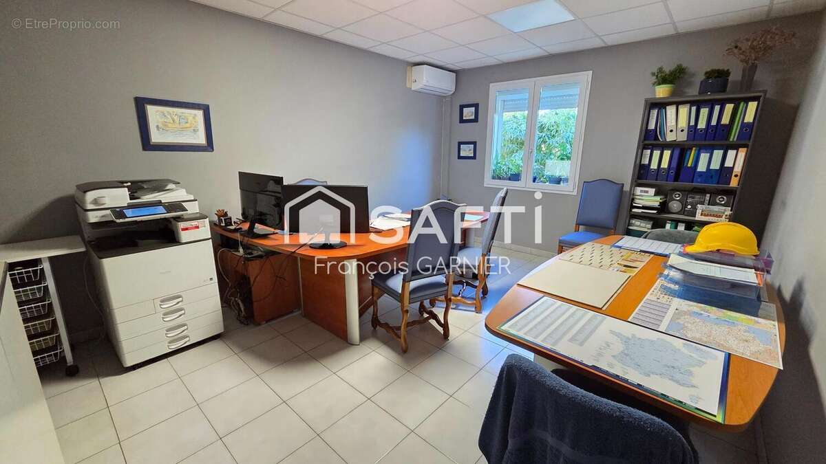 Photo 4 - Commerce à LA FARLEDE