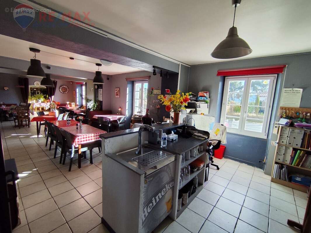 Cause retraite - ancien hotel restaurant en bordure du canal du midi - photo 15