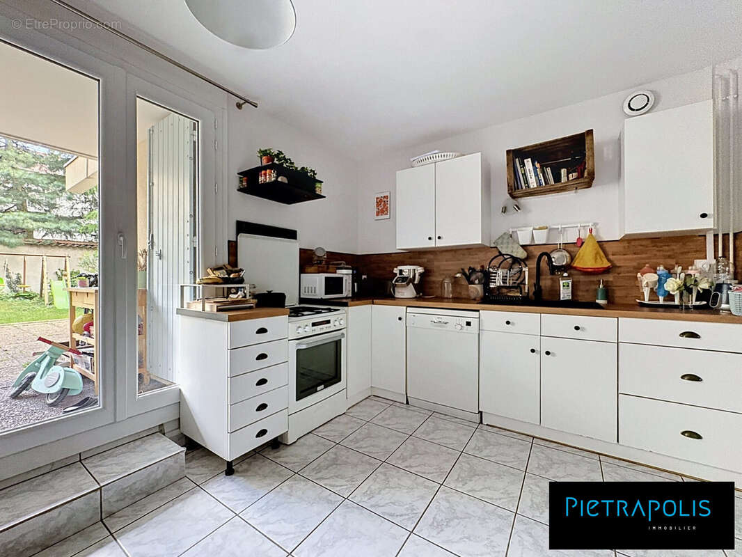 Appartement à LYON-8E