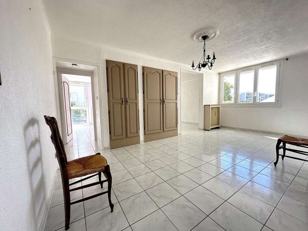 Photo 6 - Appartement à BAGNOLS-SUR-CEZE