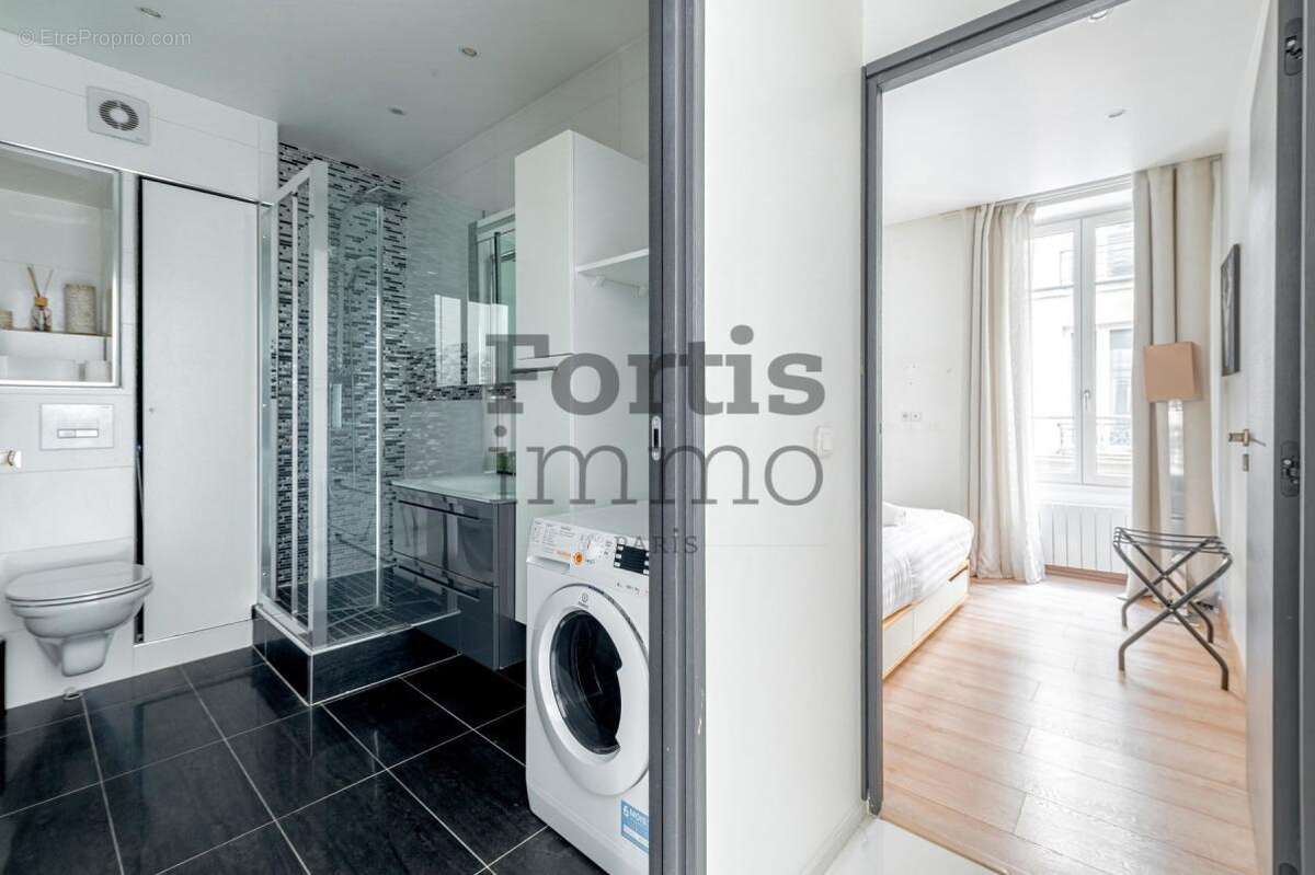Appartement à PARIS-2E