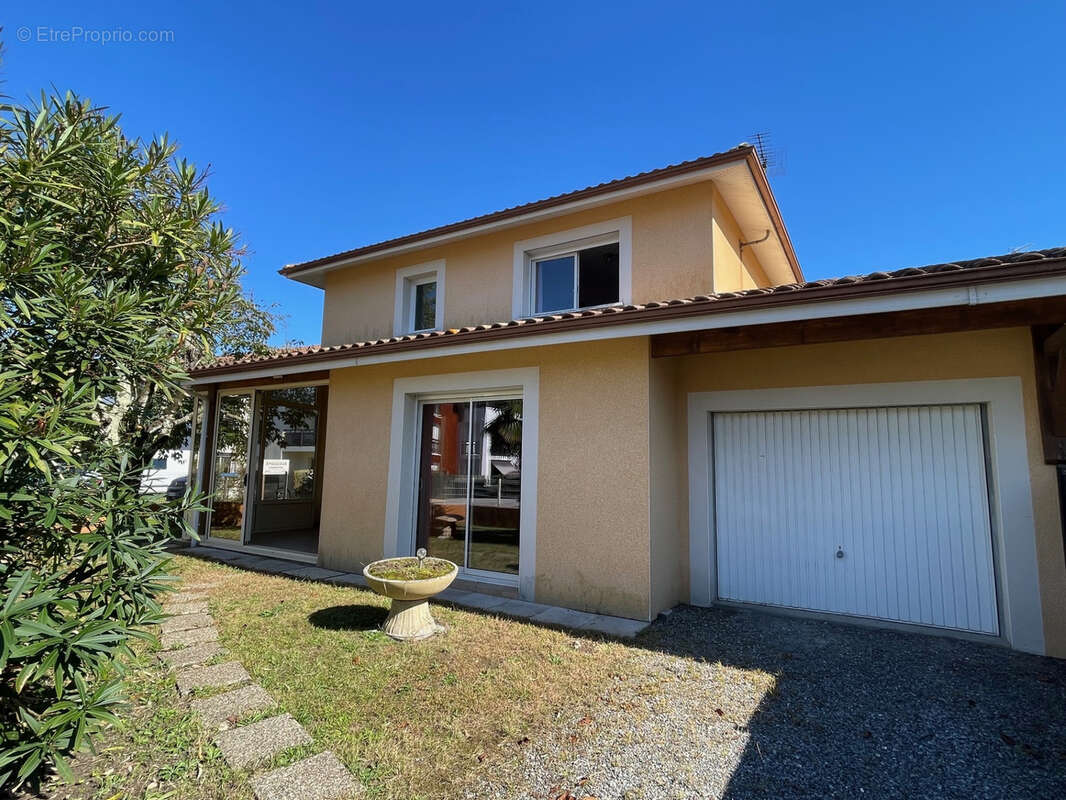 Maison à BENESSE-MAREMNE