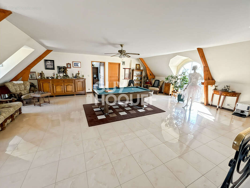 Maison à FONTENAY-TRESIGNY