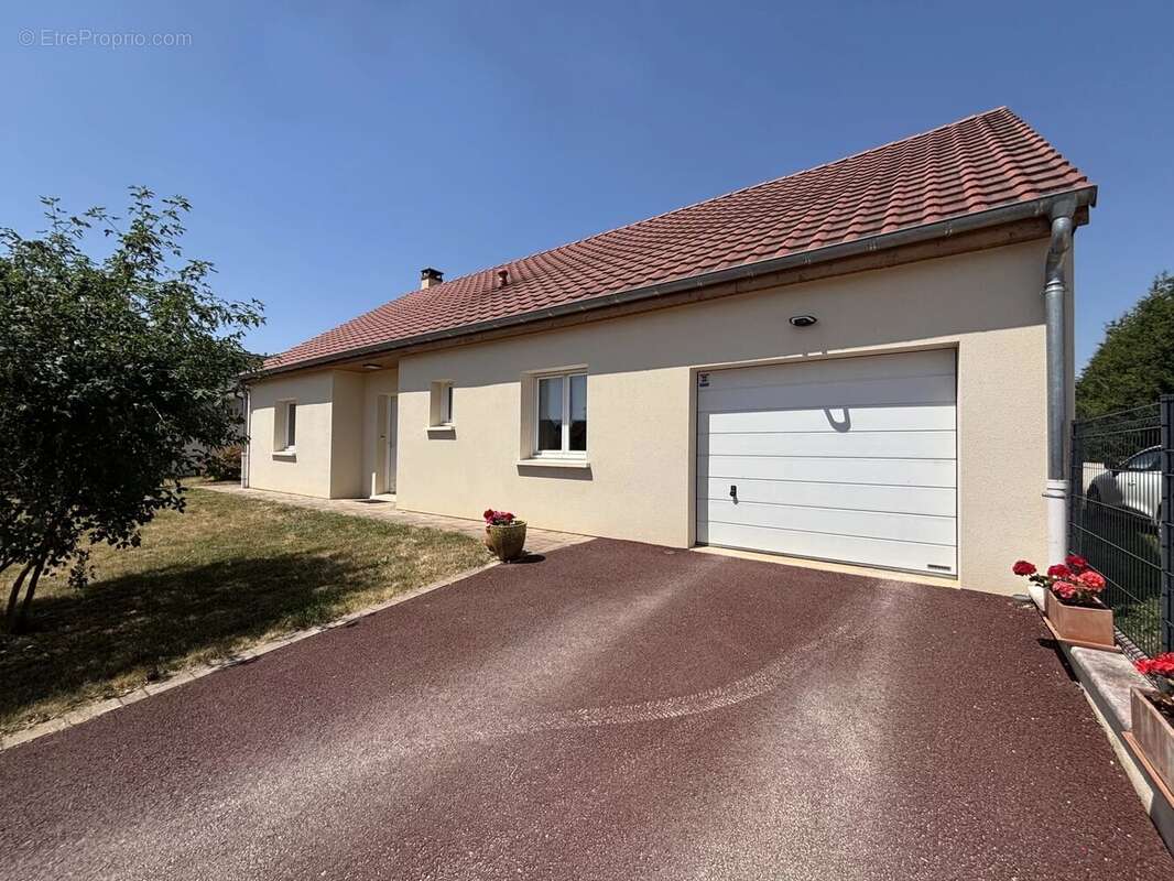Maison contemporaine 102 m² de plain pied avec garage - photo 2
