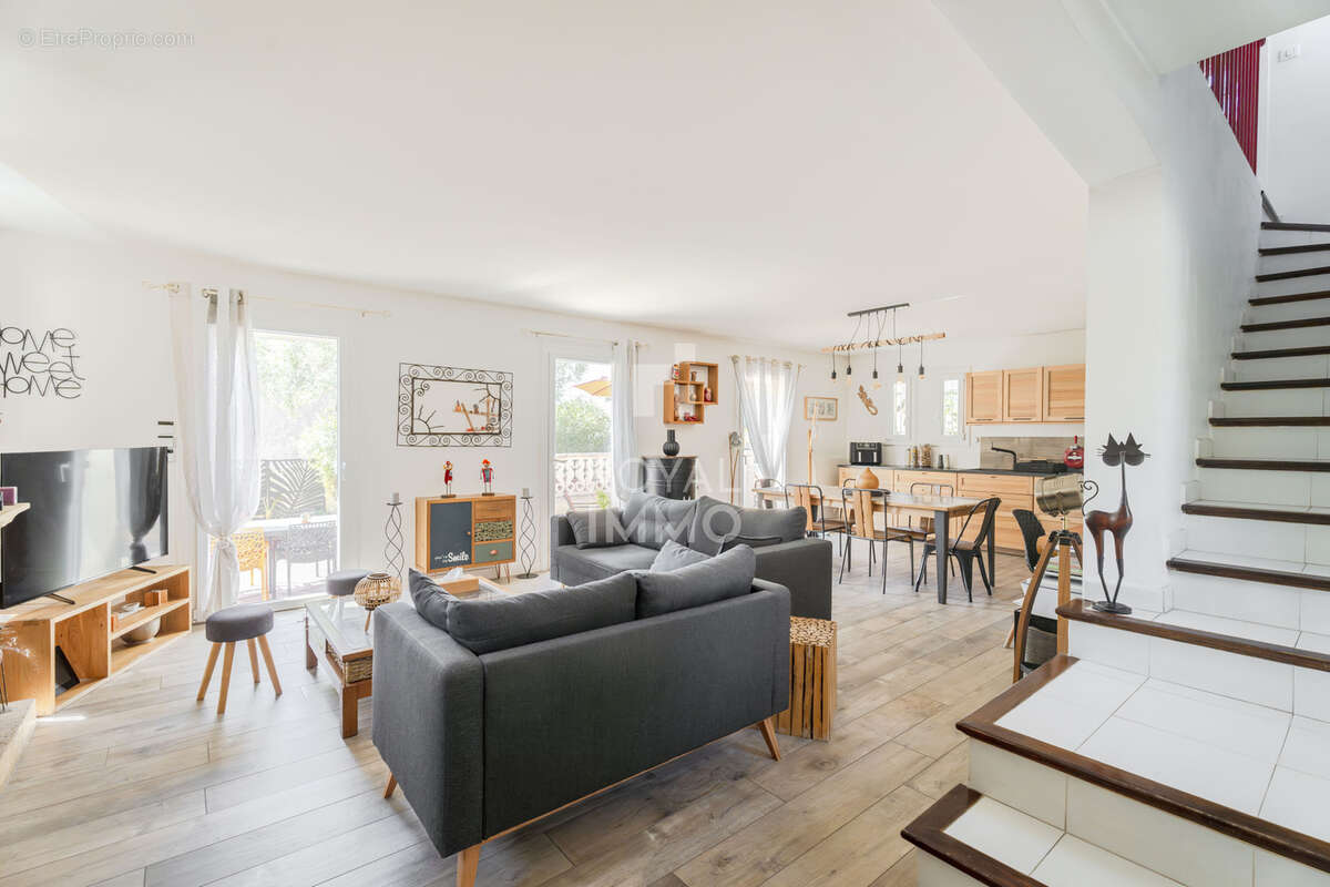 Maison T5 - 110m2 - piscine - photo 7