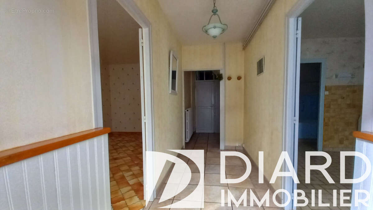 Maison Fougeres 4 pièce(s) 70 m2 - photo 2
