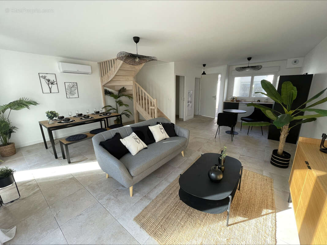 Maison avec 2 places de parking - Notaire réduit - Jardin - photo 2