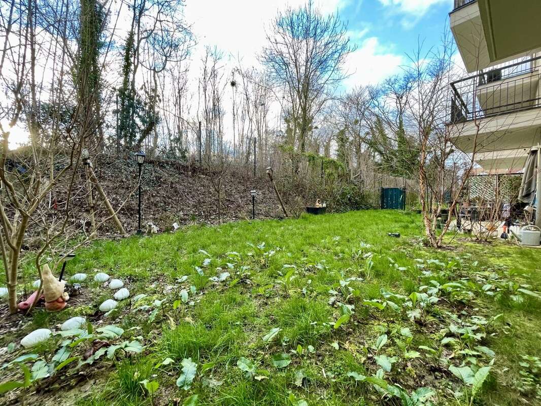 Appartement à VAUJOURS