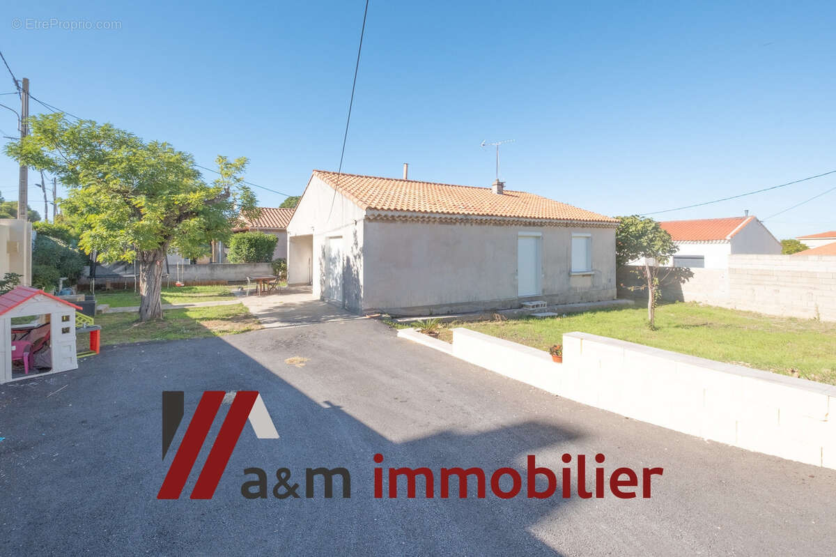 Maison à CHATEAUNEUF-LES-MARTIGUES