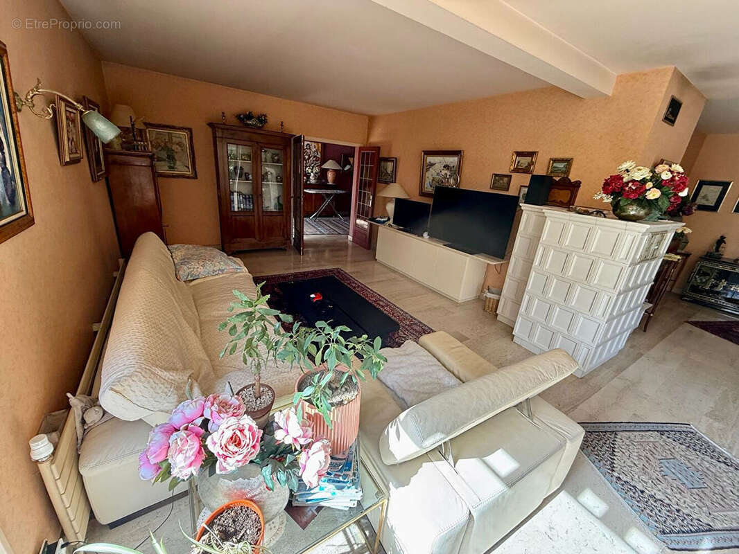 Maison à MADONNE-ET-LAMEREY