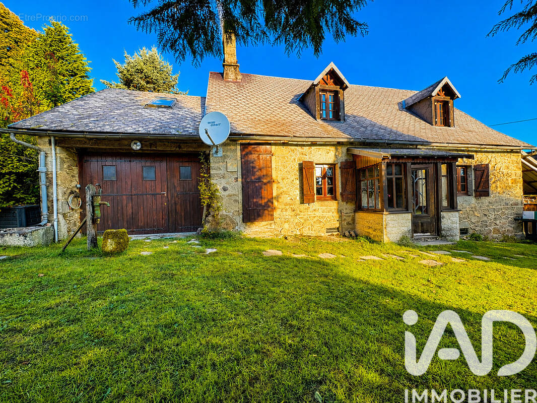 Photo 1 - Maison à LIGINIAC