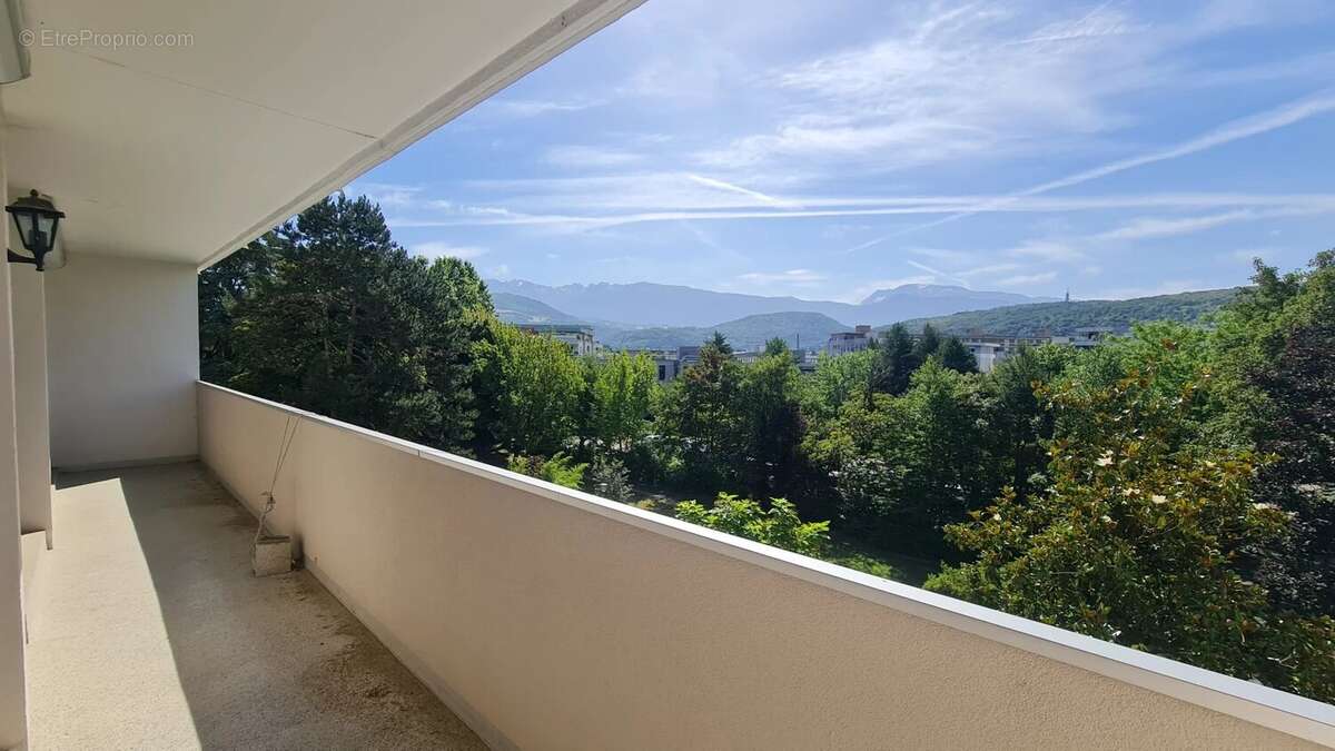 Appartement à ECHIROLLES