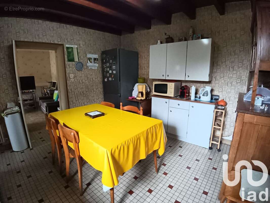 Maison 97 m² à Irais  - photo 7