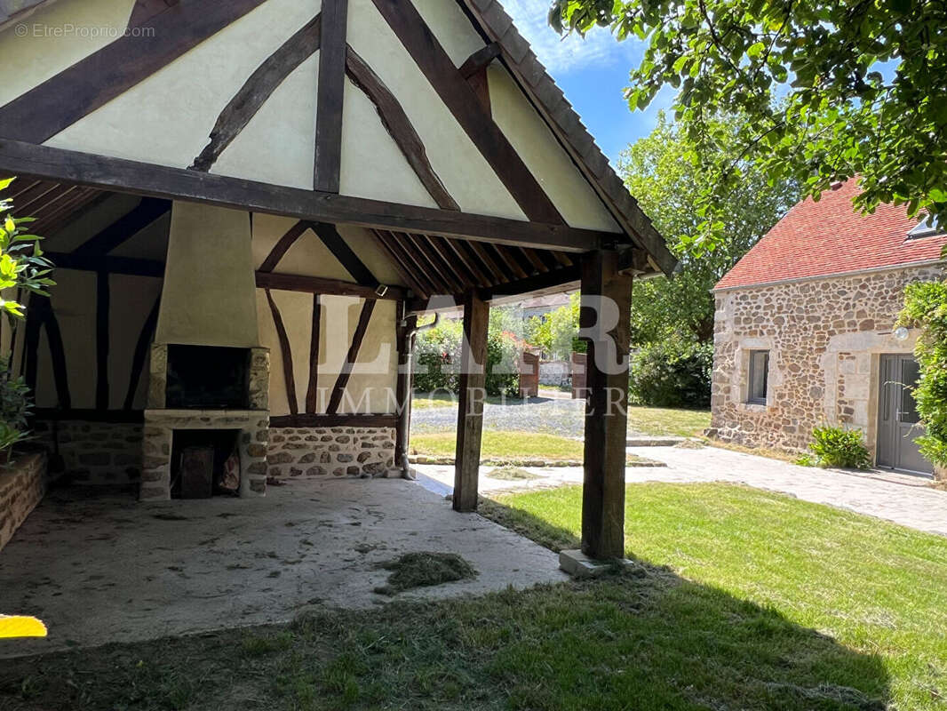 Maison à AVOINE