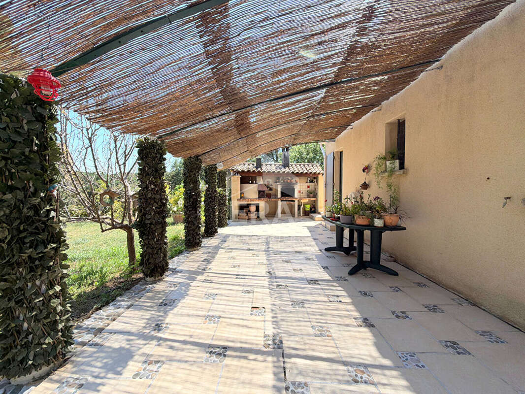 Maison à JOUQUES