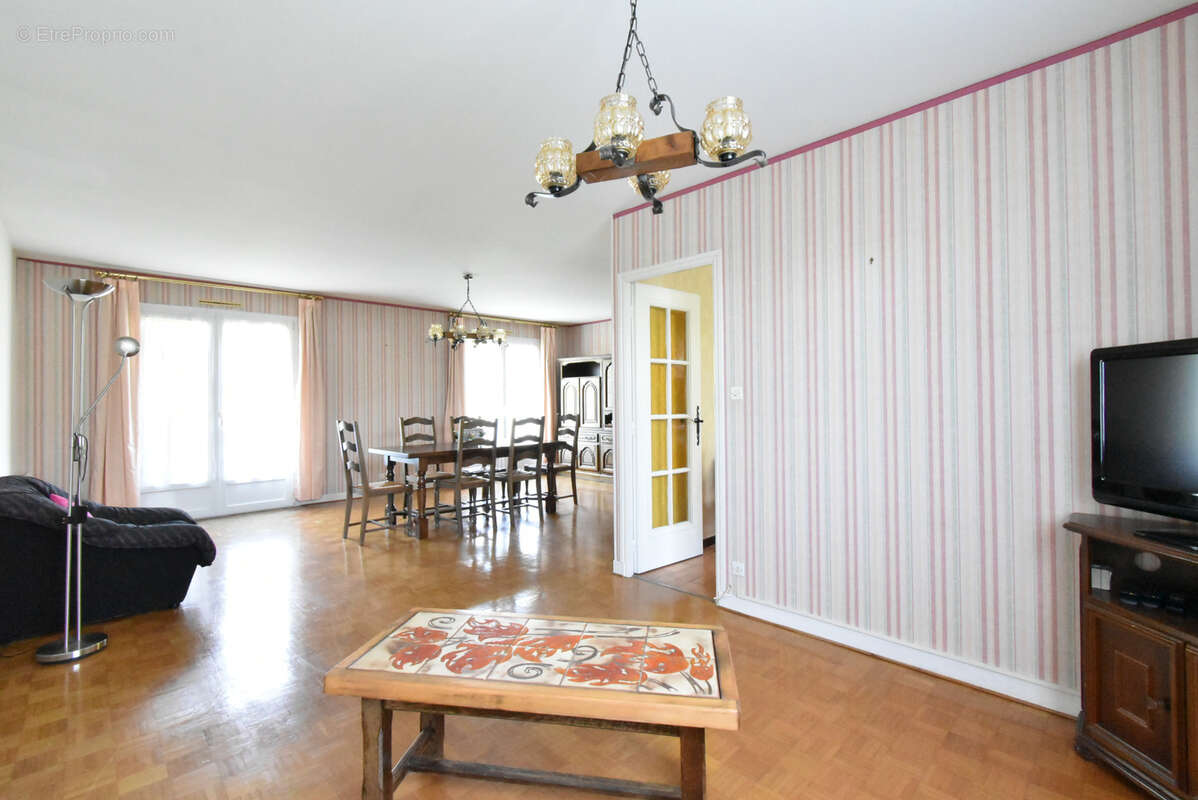 Maison à REMILLY