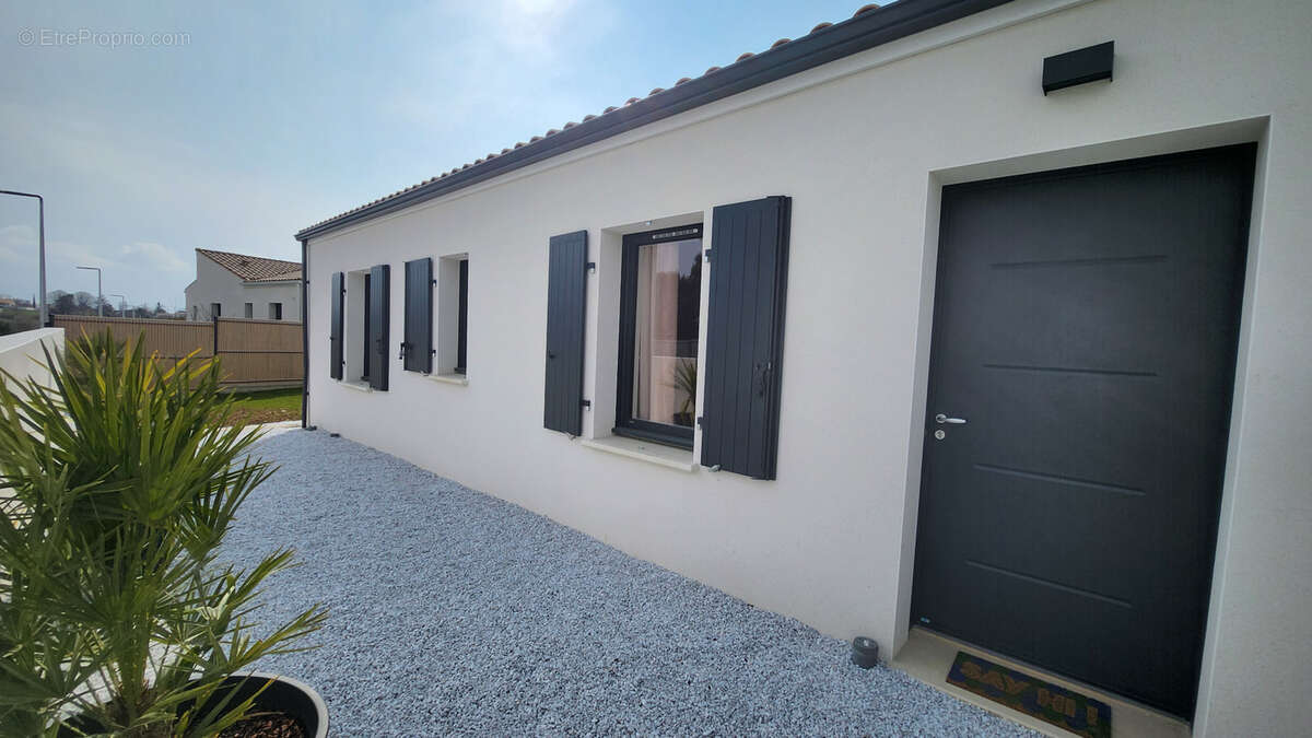 Maison à VAUX-SUR-MER