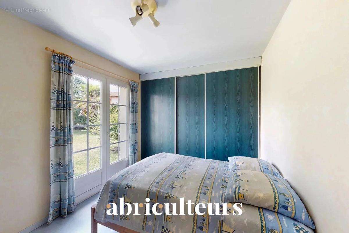 Maison Landaise avec terrain arboré en vente à Saint-Vincent-de-Tyrosse (40230) - photo 9