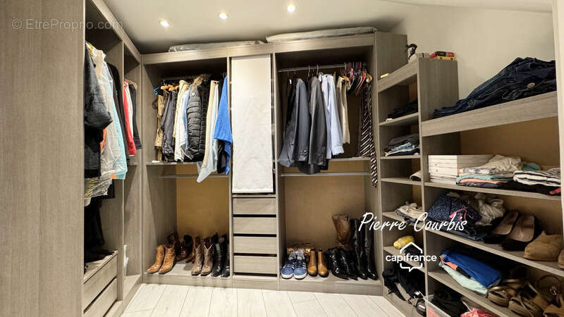 Maison à POUILLY-LE-MONIAL