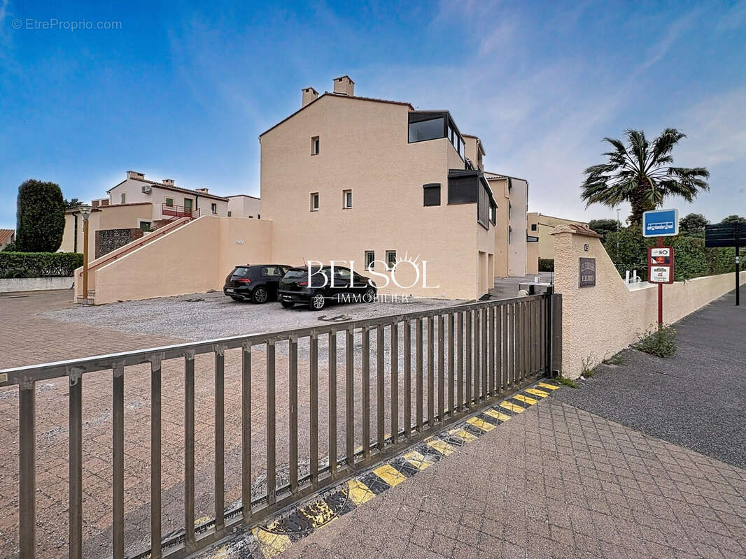 Parking à SAINT-CYPRIEN