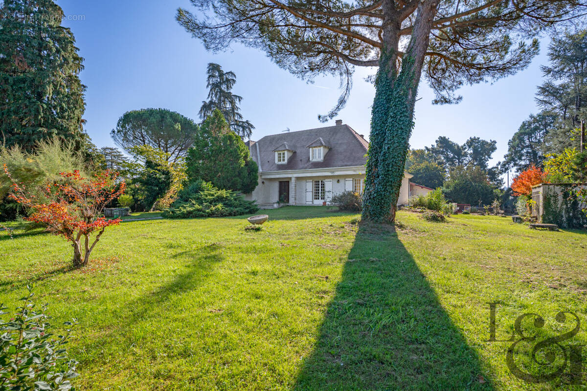 Maison à SAINTE-LIVRADE-SUR-LOT