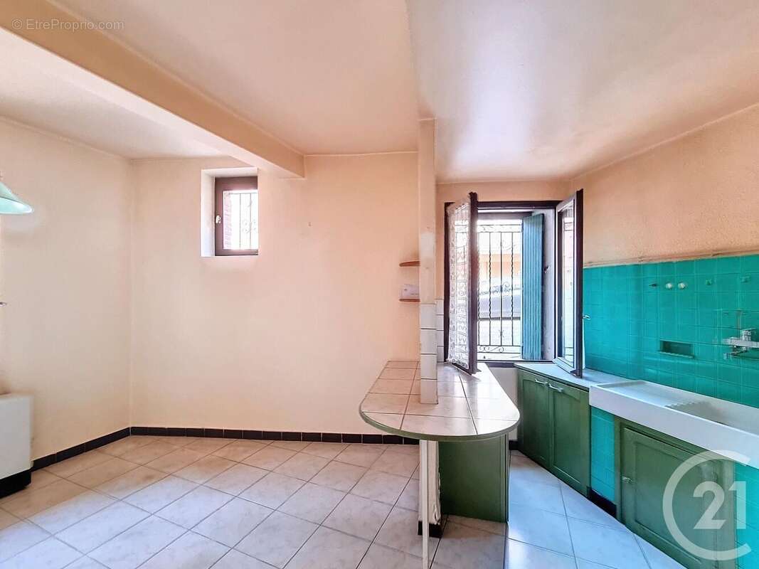 Maison à LATOUR-BAS-ELNE