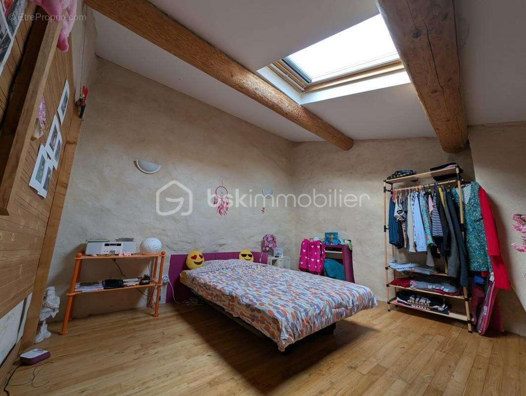 Maison à VEZENOBRES