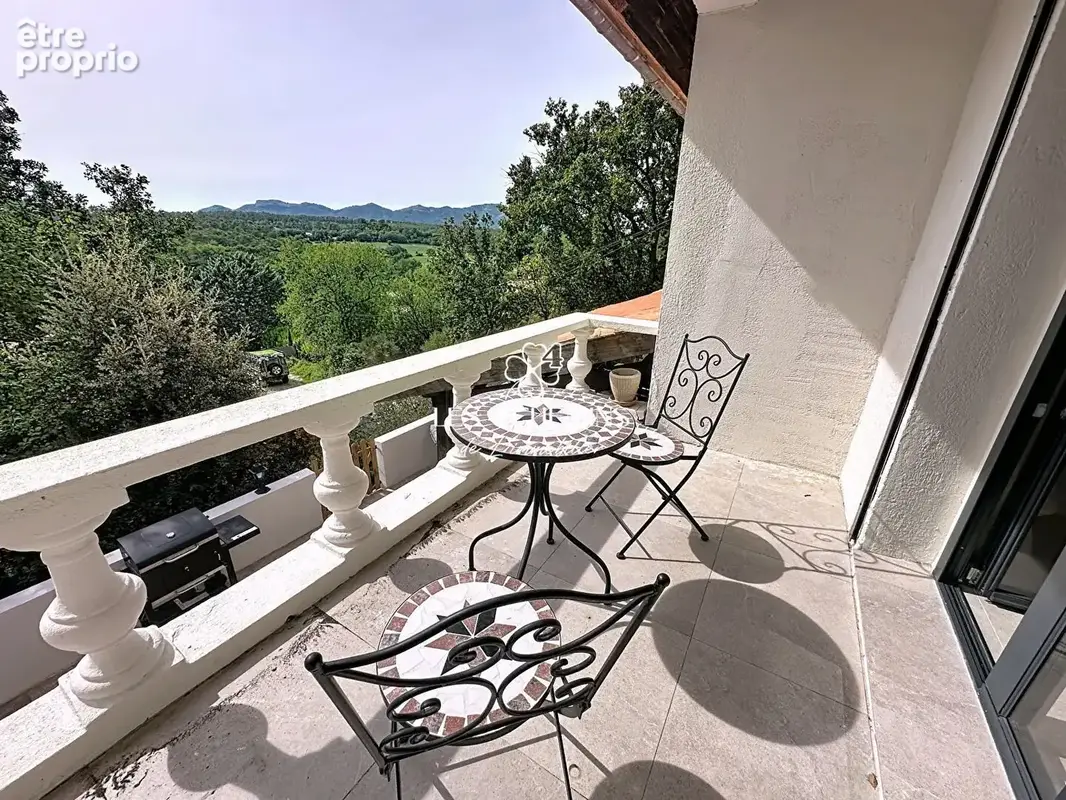 Villa 6 pièces - 140 m2 entièrement rénovée - photo 18