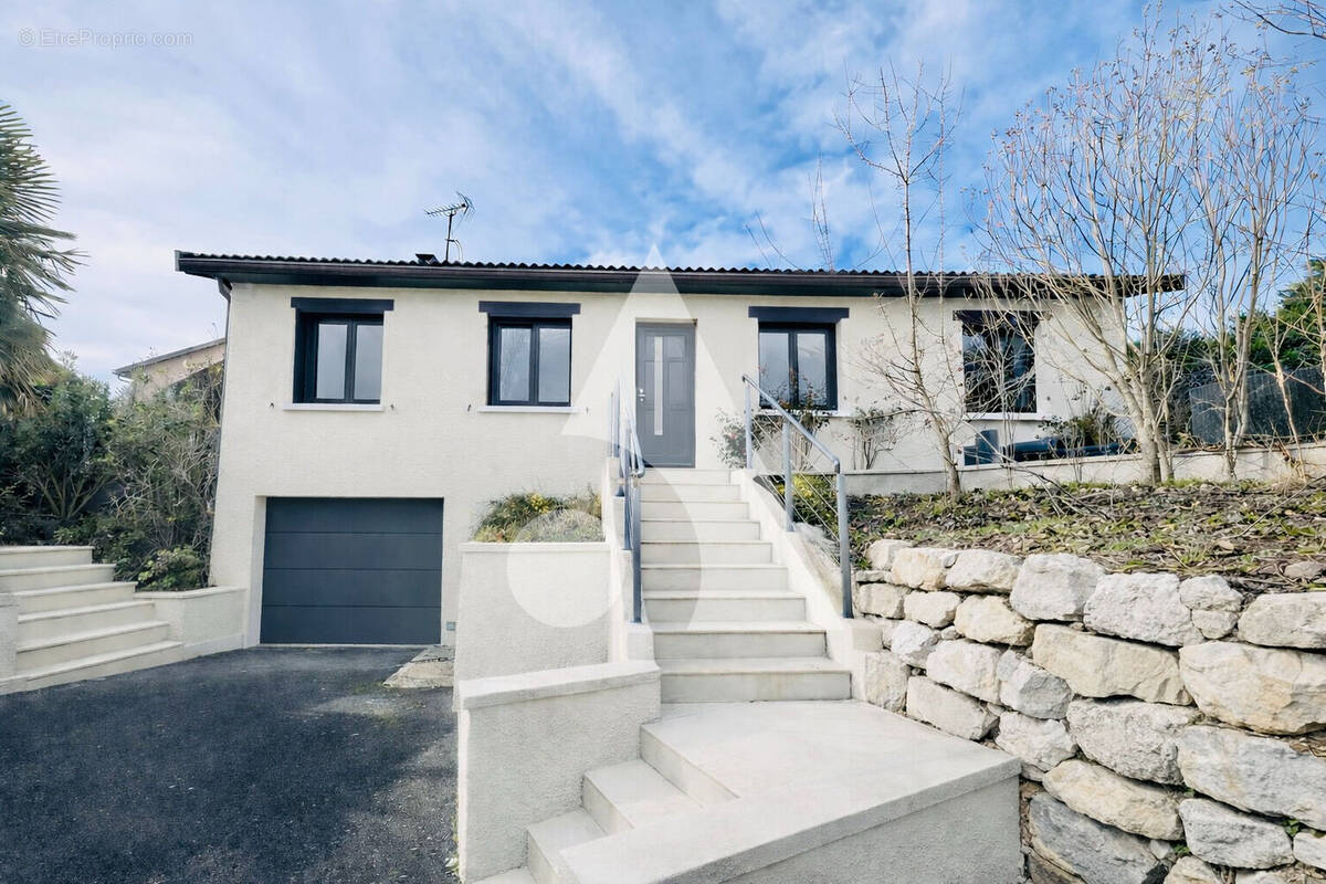 Maison à CHAZAY-D'AZERGUES