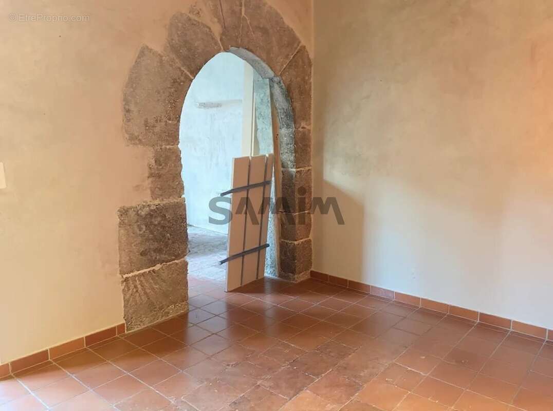 À vendre -  grande maison de village avec cour interieure - - photo 6
