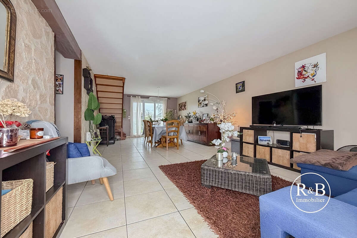 Maison à LES CLAYES-SOUS-BOIS