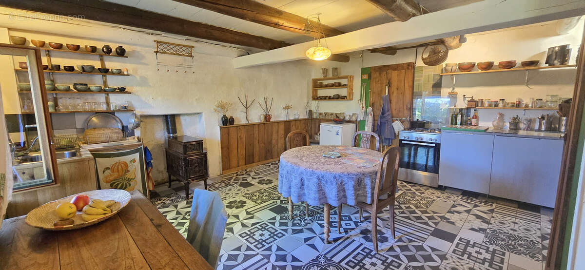 Maison à SAINT-FRONT
