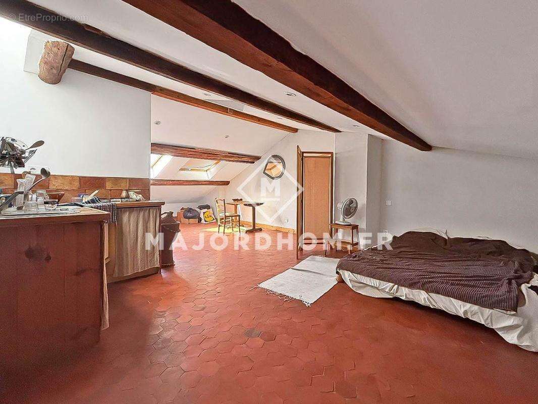 Appartement à MARSEILLE-6E