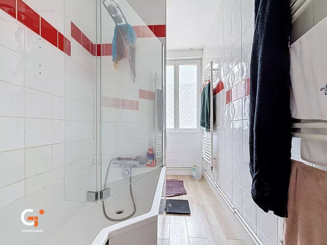 Maison familiale de 245m² à Oissel-sur -Seine - photo 14