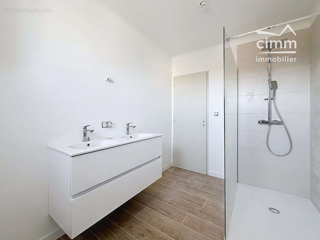 Appartement 109 m² à L'isle-Sur-La-Sorgue  - photo 3