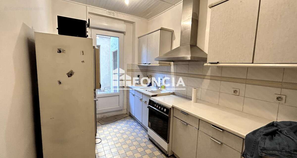 Appartement à MARSEILLE-6E