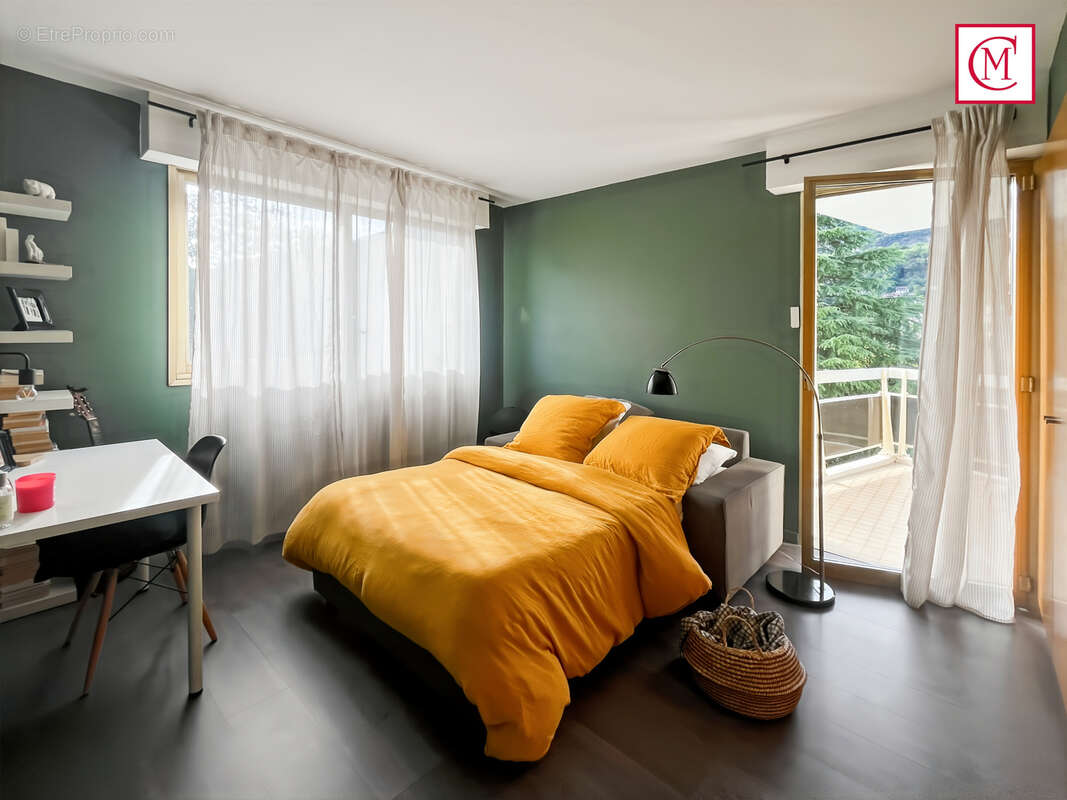 Appartement à MEYLAN